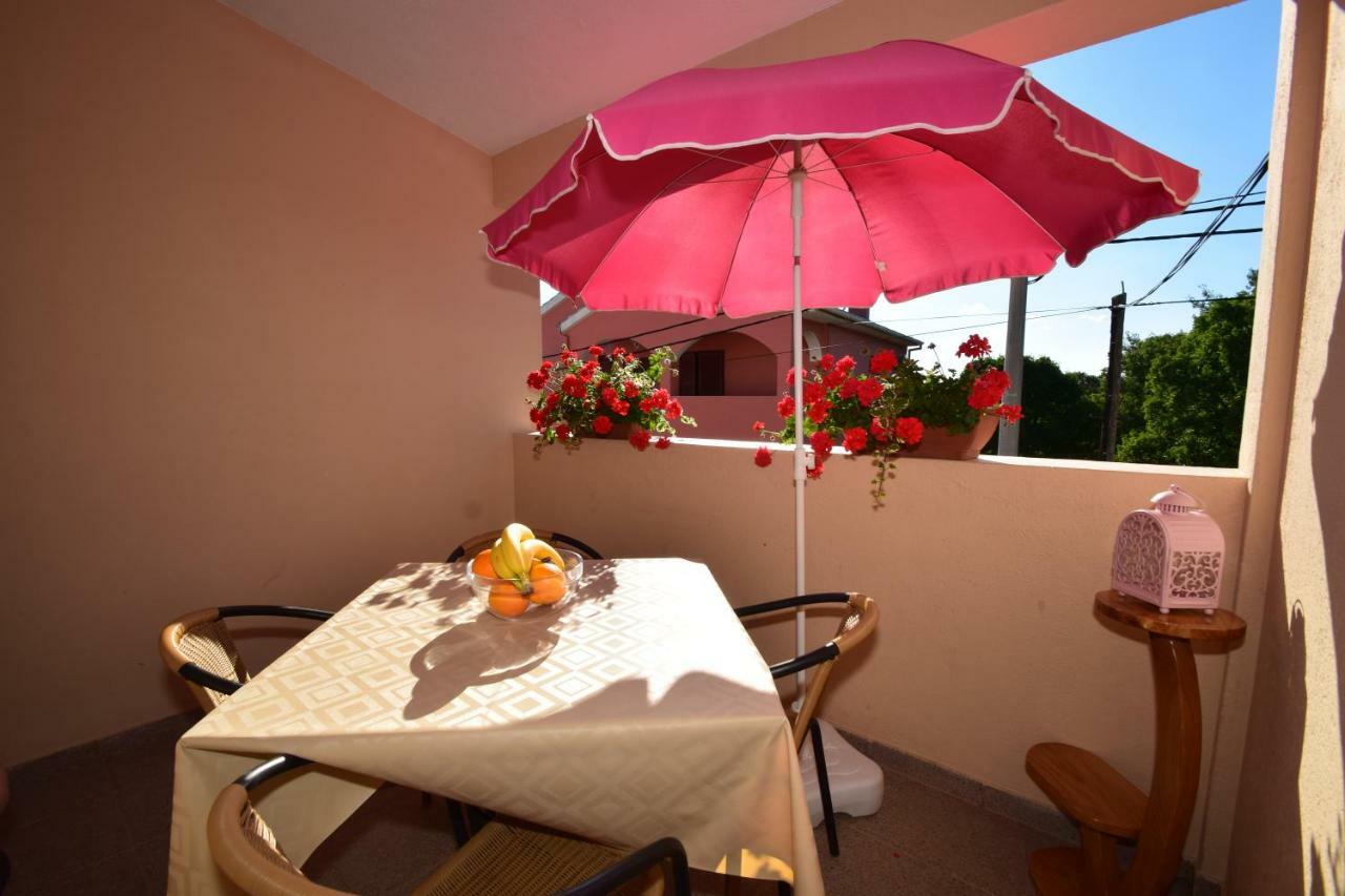 Apartment Smokrovic Starigrad Paklenica Exterior photo